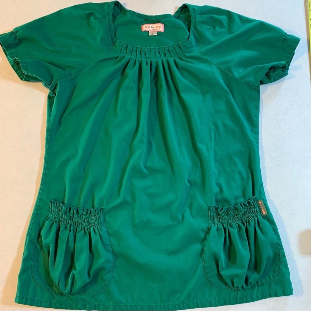 Scrub Top Large Koi-Kathy Peterson Pleated